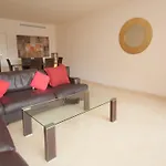 Apartamento Granados 2202 *